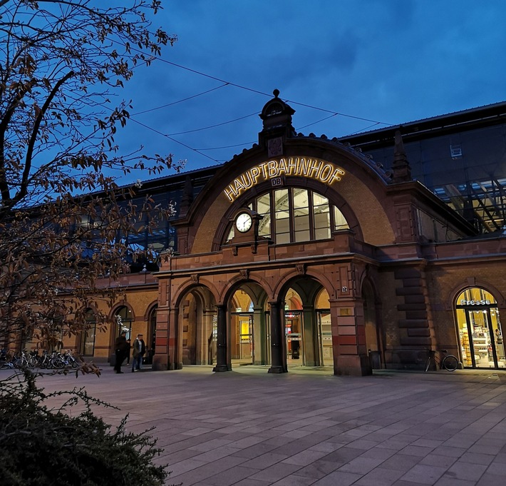 LPD-EF: Großangelegte Anti-Terror-Übung am Hauptbahnhof Erfurt mit Presseinladung