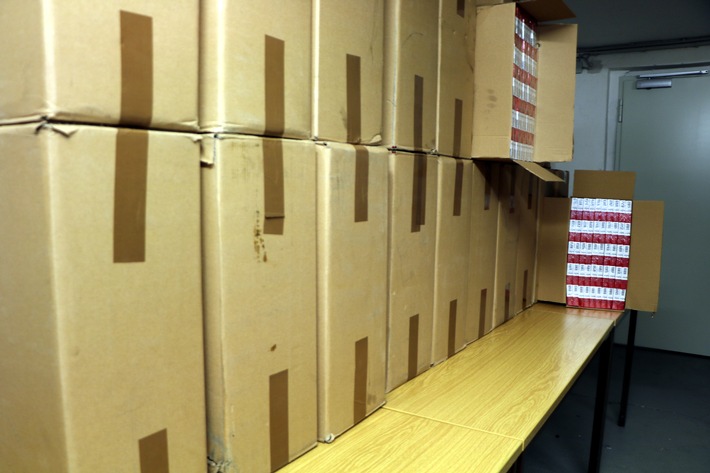 HZA-EF: Zoll beschlagnahmt 200.000 Zigaretten
-Täter bereits verurteilt-